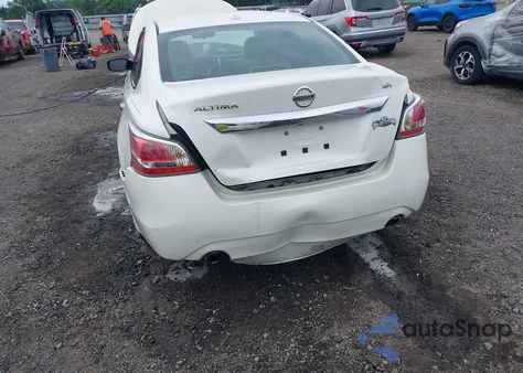 2015 Nissan Altima 2.5 Sv из США, поврежденный, VIN 1N4AL3APXFC279088